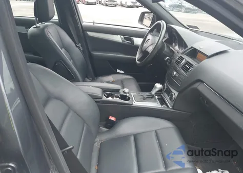 2009 Mercedes-Benz C 300 Luxury/Sport from USA, damaged, VIN WDDGF54X69F217067